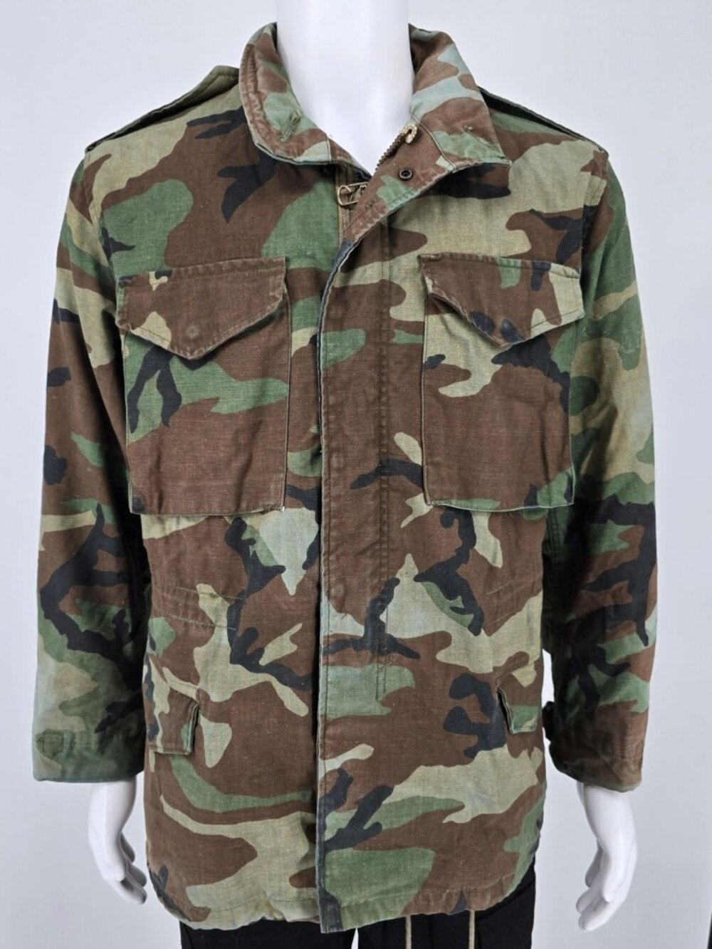 Vintage 1982 U.S. Military Woodland Camouflage M-65 Field Jacket (Small)